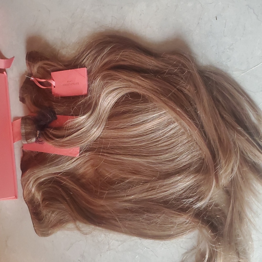 Milk And Blush Hair Extensions 20" Brand New $280 New